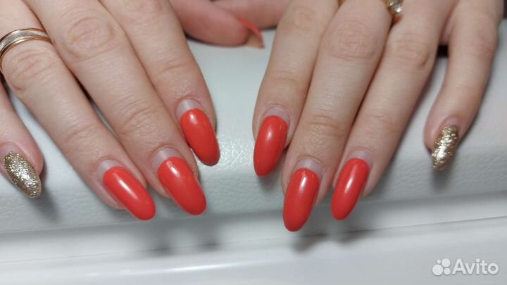 Модель на ногти