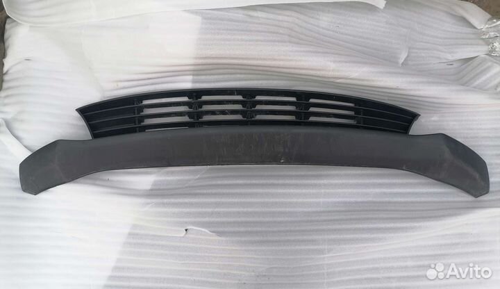 Решетка бампера kia rio 4