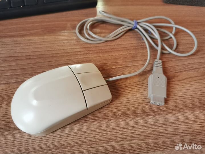 Ретро компьютерная мышь. Новая
