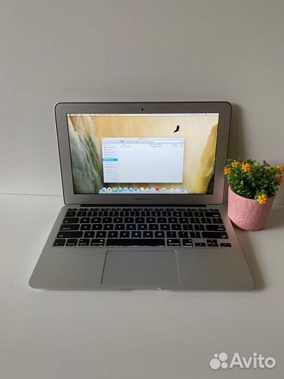 Apple MacBook Air 11 core i-5