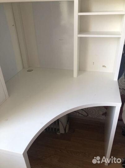 Письменный стол IKEA