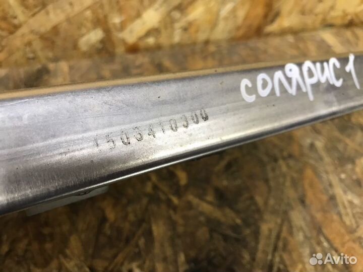 Рампа с форсунками Hyundai Solaris 1 седан 1.4