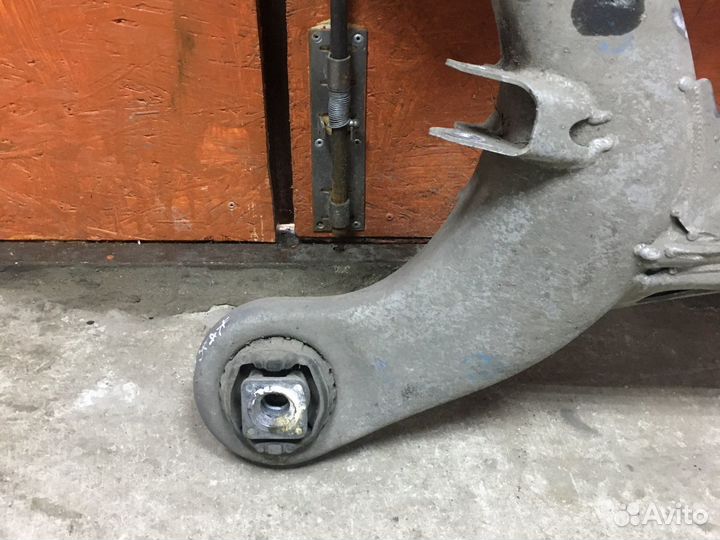 Подрамник задний Mercedes w219