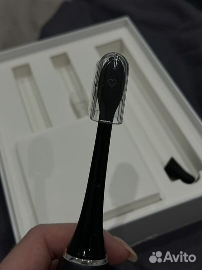 Электиречкая зубная щетка