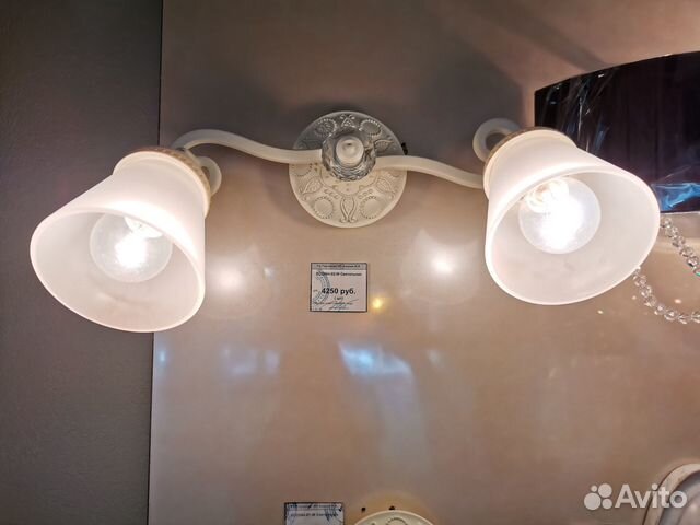 Настенный светильник бра (спот)