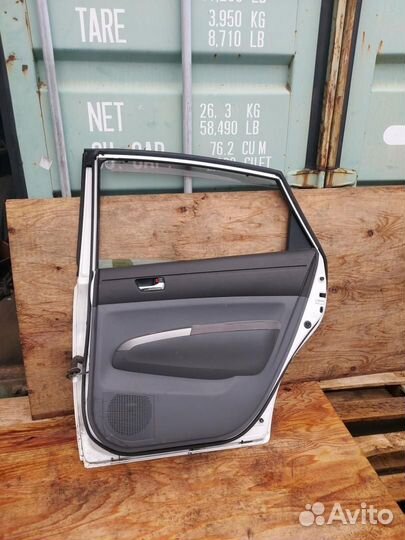 Дверь задняя правая Toyota Prius 2 NHW20