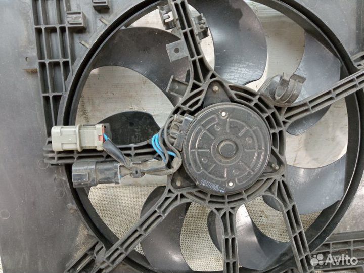 Диффузор вентилятора Nissan Juke 1 F15 2010