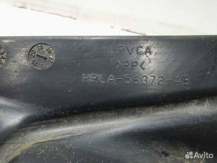 Пыльник двигателя Land Rover Discovery 5 2018