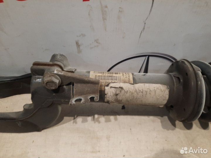 Стойка передняя левая Bmw X5 E70 N52B30AF 2007