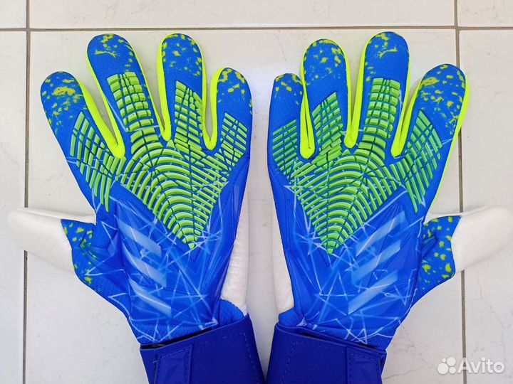Вратарские перчатки Adidas Predator Pro 8,9,10