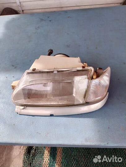 Фара передняя левая ваз2115