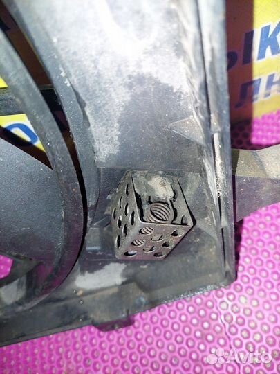 Диффузор радиатора Renault Scenic