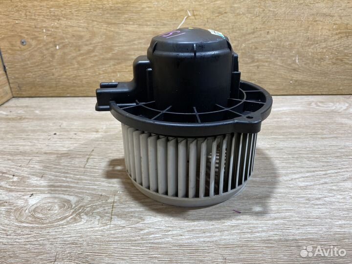 Моторчик печки Opel Antara 151085