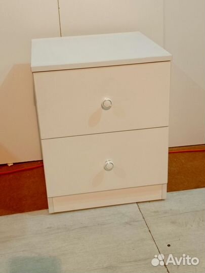 Тумба прикроватная