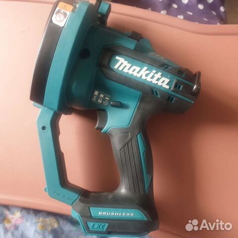 Пистолет makita DSC102 18v для резки шпилек