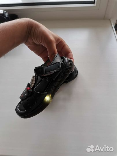 Сандалии для девочки. Размер 23