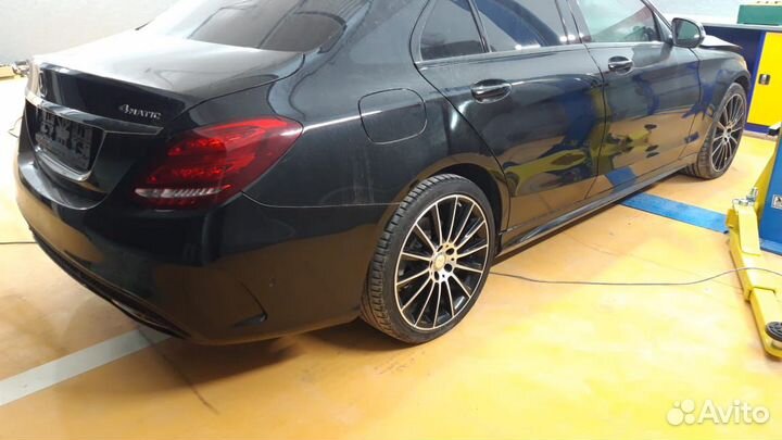 Дверь задняя правая мерседес 205