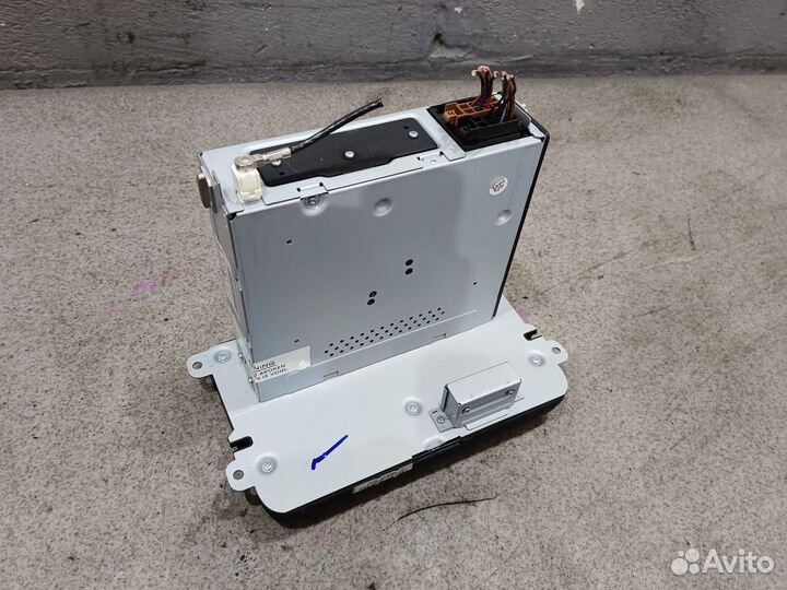 Оригинальная магнитола RCD 220 для VW Jetta 6