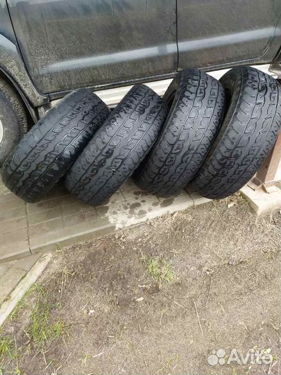 Kumho Road Venture SAT KL61 265/65 R17