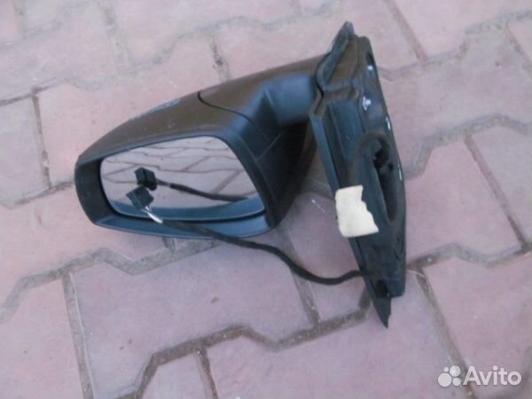 Зеркало правое Volkswagen Polo 5 2009