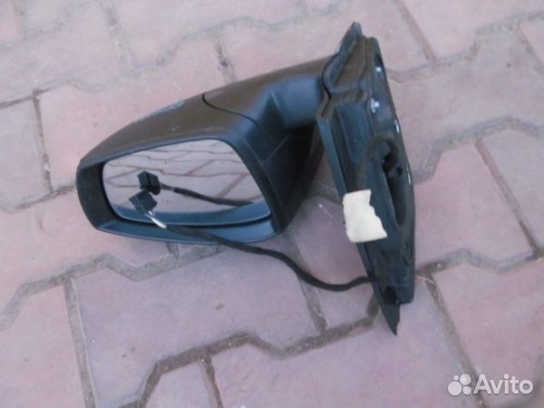 Зеркало правое Volkswagen Polo 5 2009