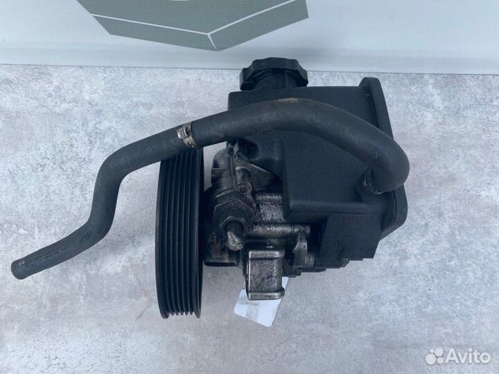 Насос гур Mercedes W204 S204 W211 S211 A0044667001