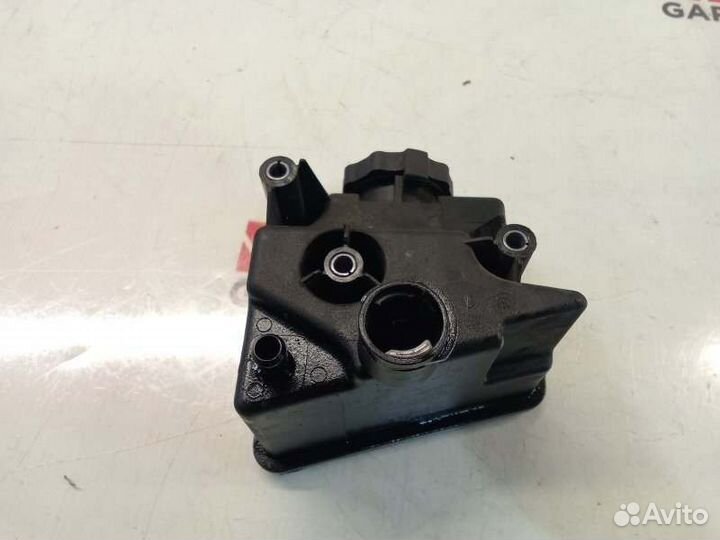 Бачок гидроусилителя руля Mercedes-Benz E-Class