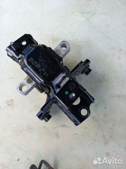 Опора двигателя volkswagen polo sedan