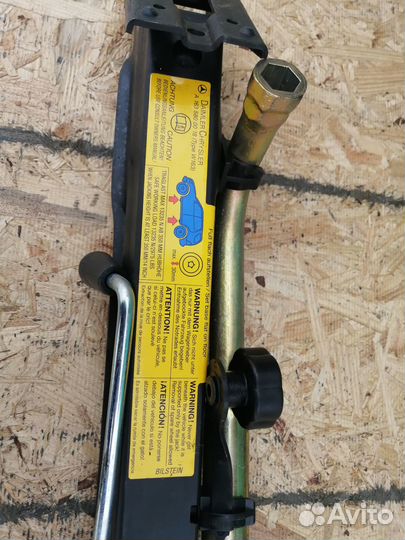 Домкрат Mercedes W163