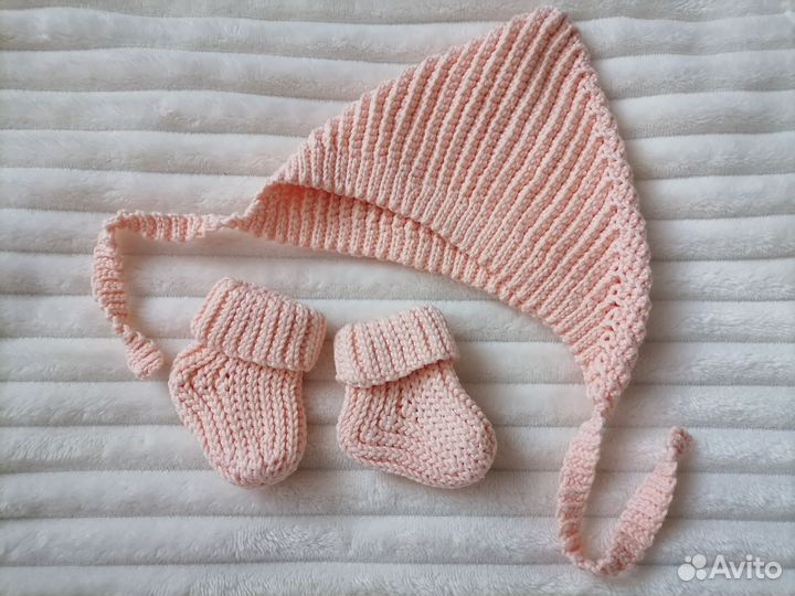 Шапочка и пинетки