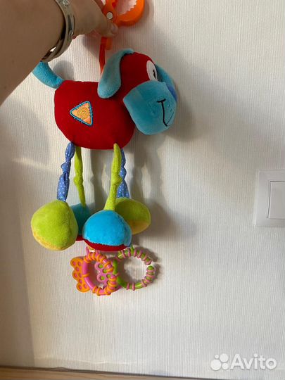 Игрушки погремушки для малыша