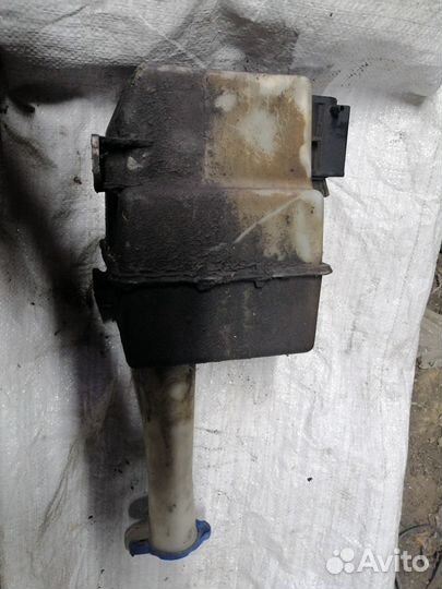 Бачок омывателя Kia Cerato I 2006