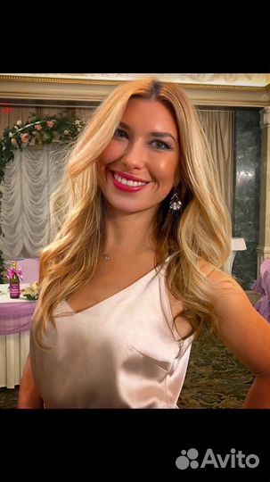 Поющая ведущая Татьяна Фролова