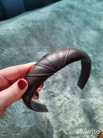 Ободок на голову натуральная кожа, брошь)