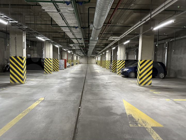 Машиноместо, 13 м²