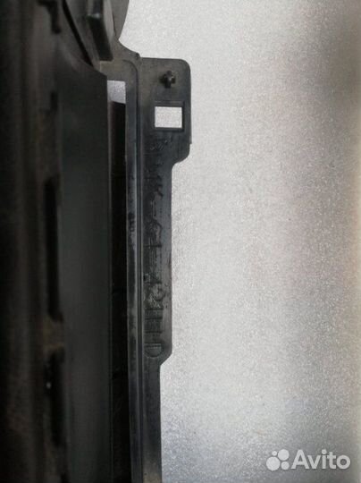 Подлокотник передний Mazda 3 BK 2007