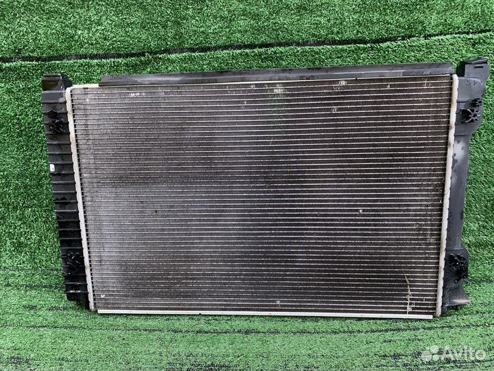 Радиатор охлаждения Audi A6 C6 A6(4F2/C6) 4F5 4F2
