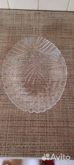 Блюдо и салатники стеклянные