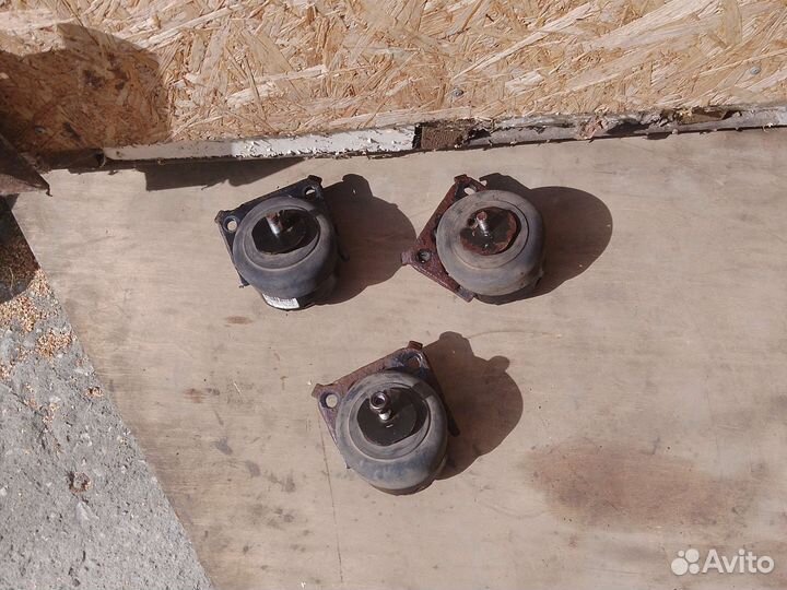 Подушка (опора) двигателя 2tr-fe, Прадо 120