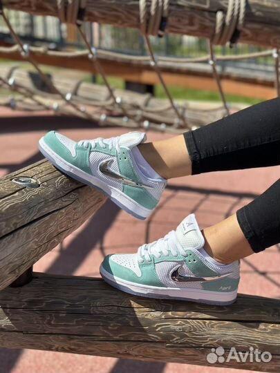 Кроссовки Nike SB Dunk Low