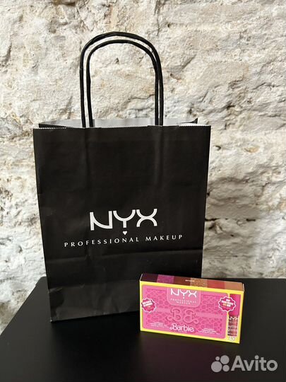 Мини-палетка теней NYX Barbie Барби