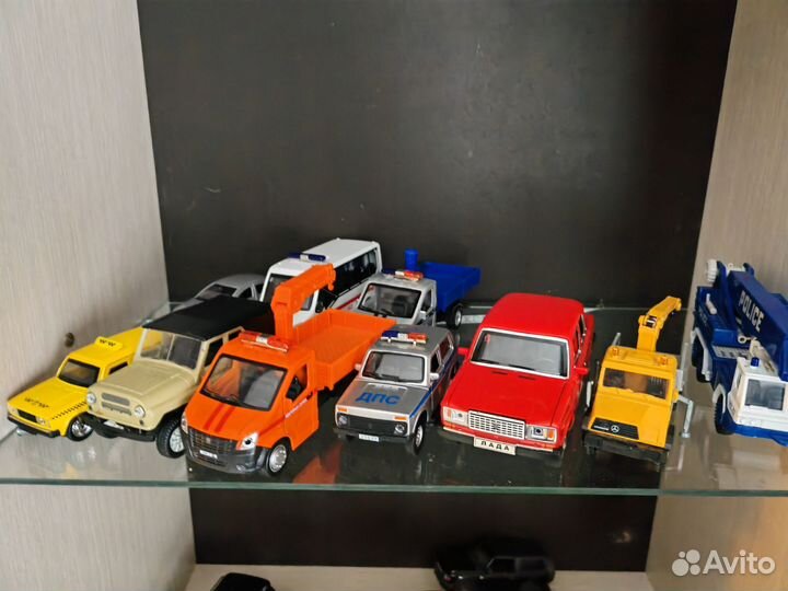 Машинки модельки