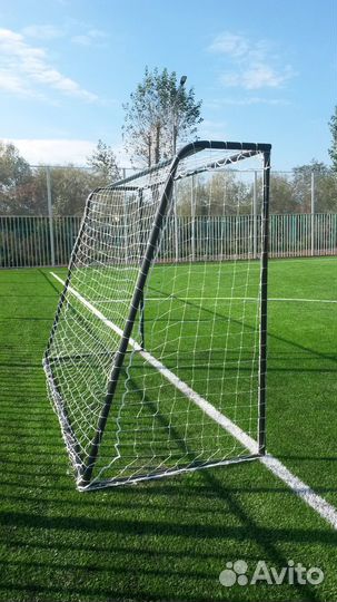 Футбольные ворота, баскетбольные кольца