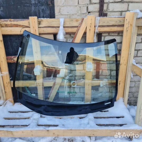 Лобовое стекло