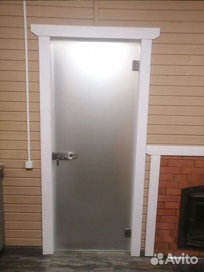 Межкомнатные стеклянные двери на заказ