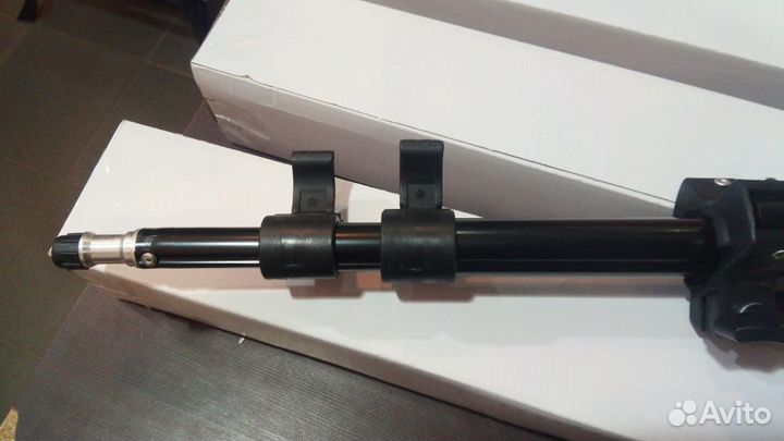 Студийная стойка штатив FST LS-210 (210 см.)