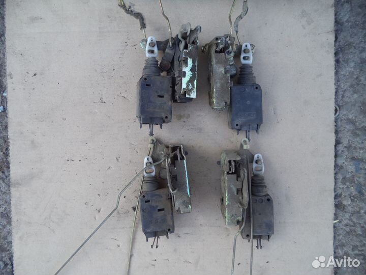 Замок двери Iran Khodro Samand