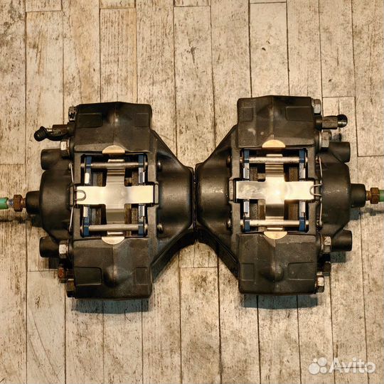 Суппорт задний Nissan Skyline R32