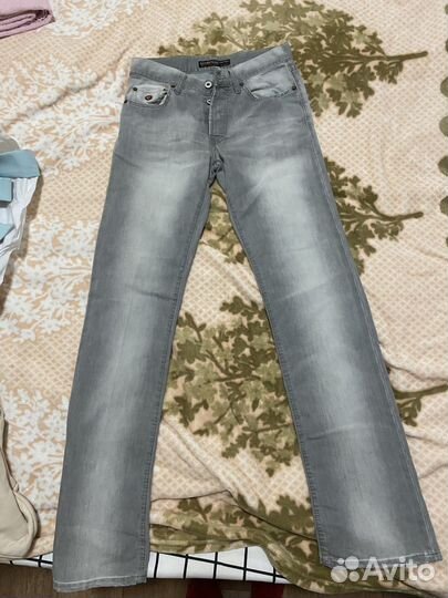 Джинсы широкие