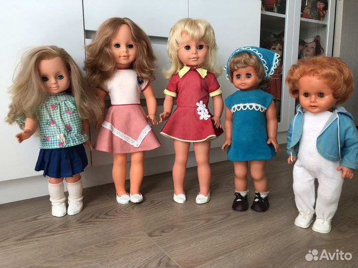 Много кукол ГДР советского времени